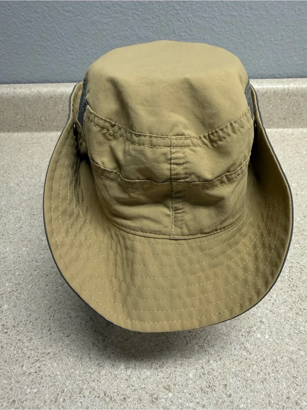 REI Tan Bucket Hat - Outdoor Sun Hat Boys Size 4Y-7Y Like New